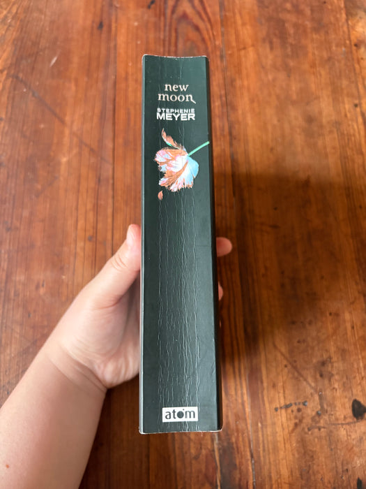 New Moon - Stephanie Meyer
