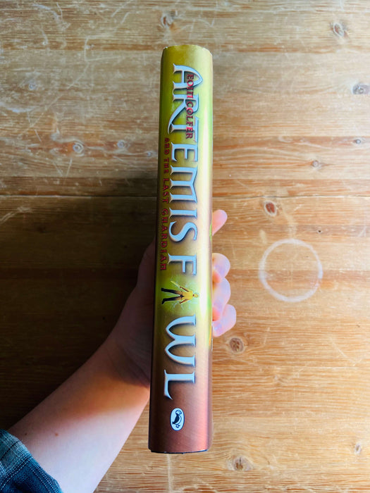 Artemis Fowl and the Last Guardian - Eoin Colfer