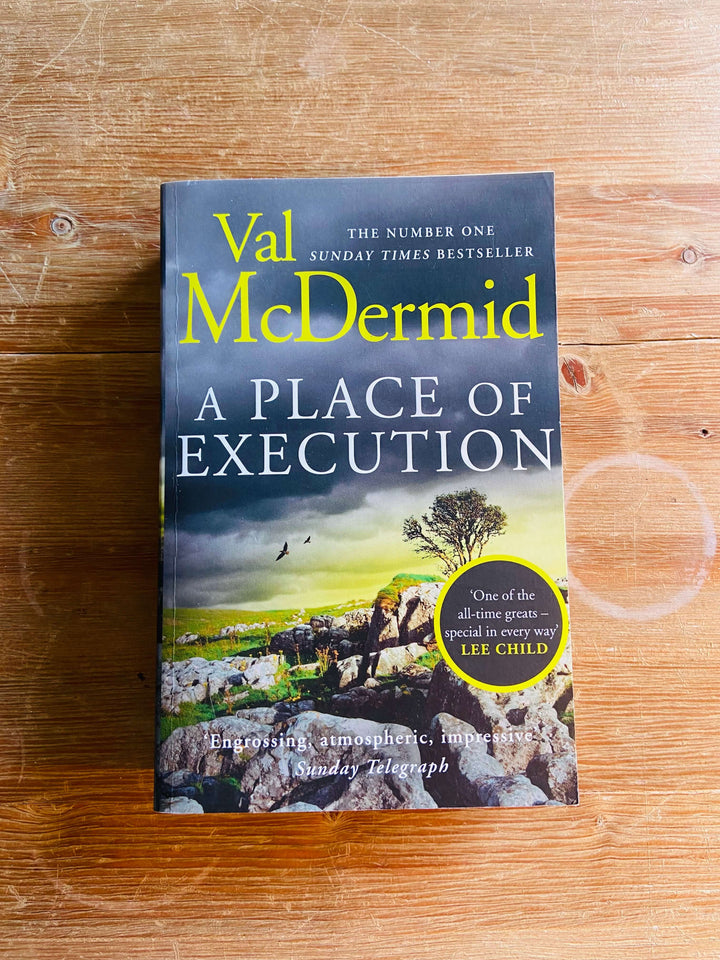 A Place of Execution - Val McDermid