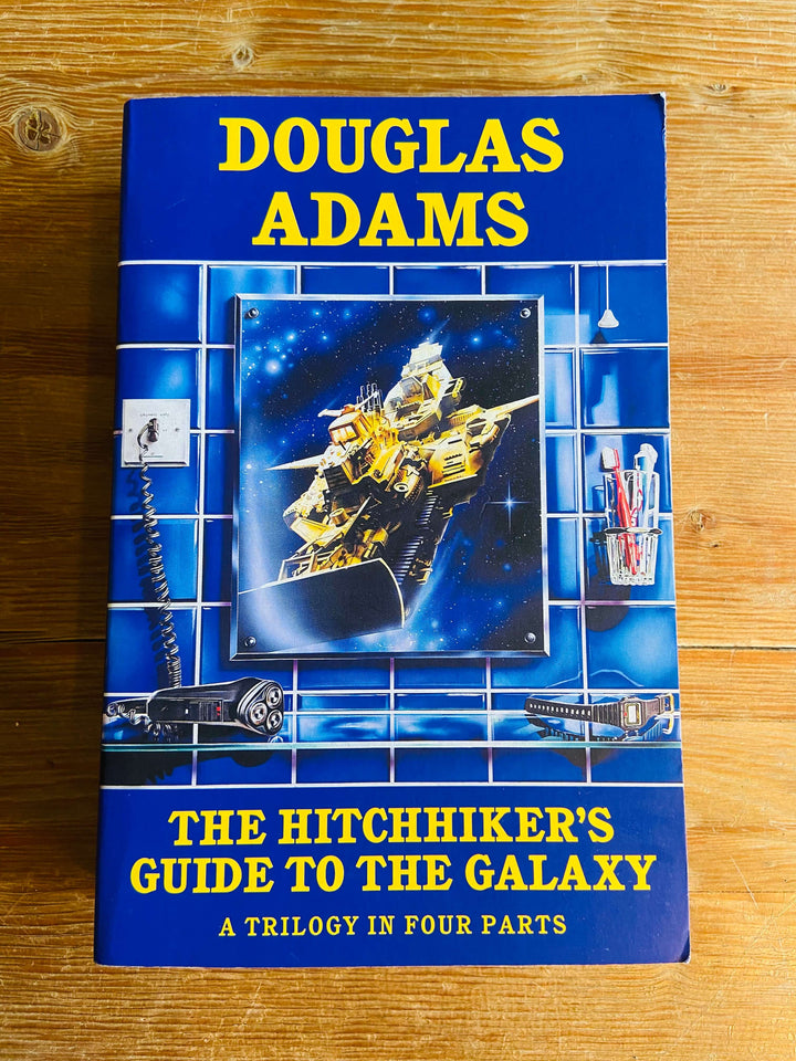 The Hitchhiker's Guide to the Galaxy Omnibus - Douglas Adams