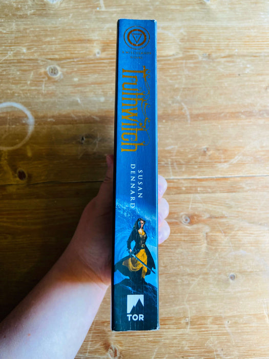 Truthwitch - Susan Dennard