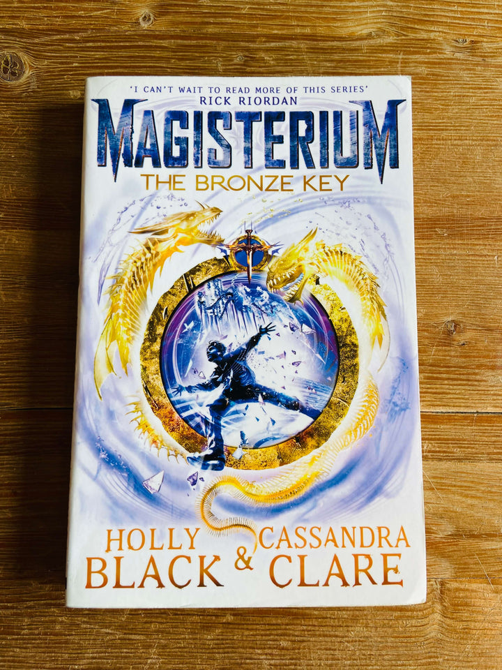 The Bronze Key - Holly Black & Cassandra Clare