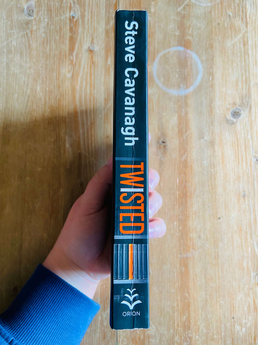 Twisted - Steve Cavanagh