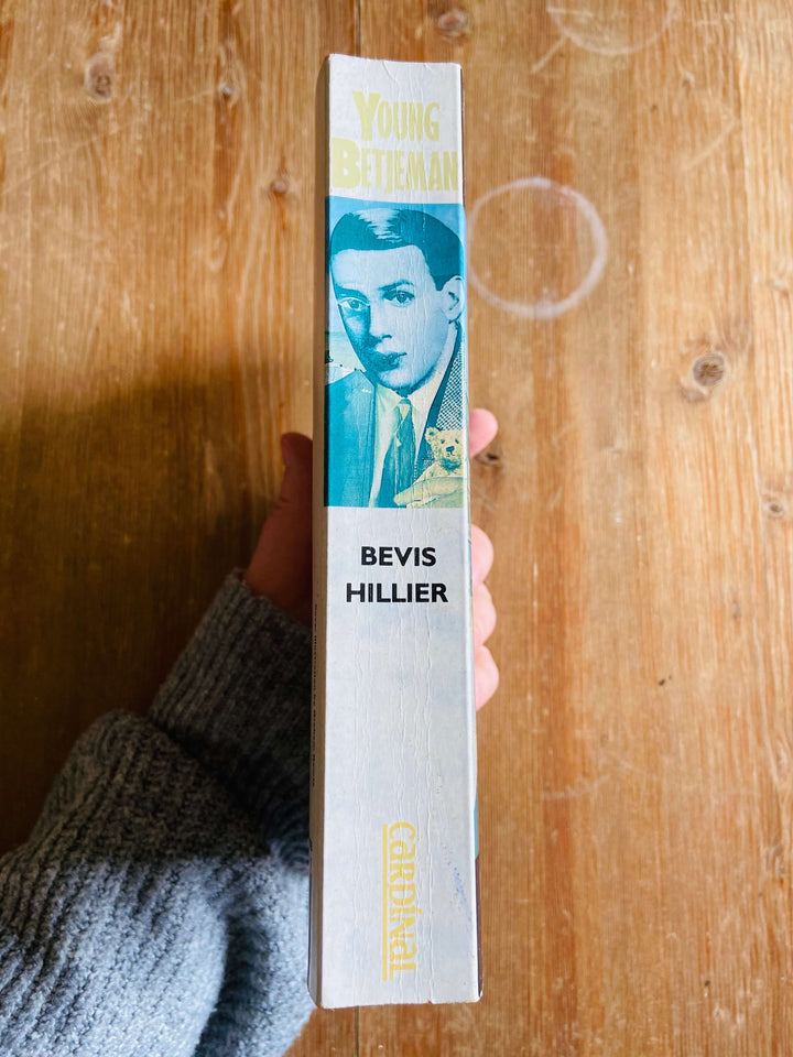 Young Betjeman - Bevis Hillier