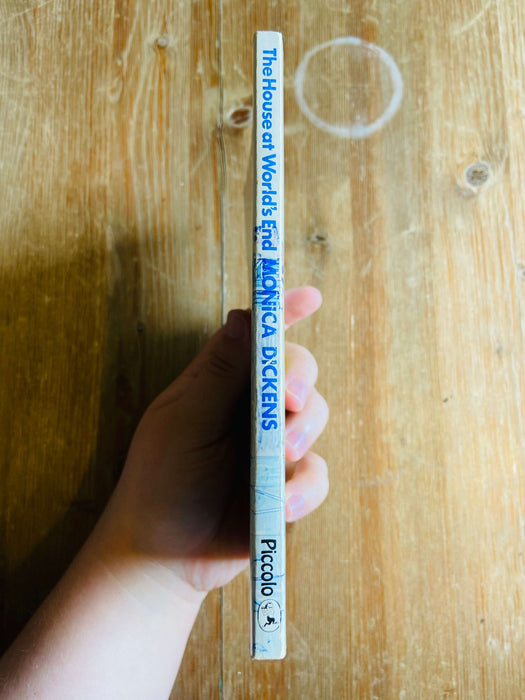 The House at World's End - Monica Dickens