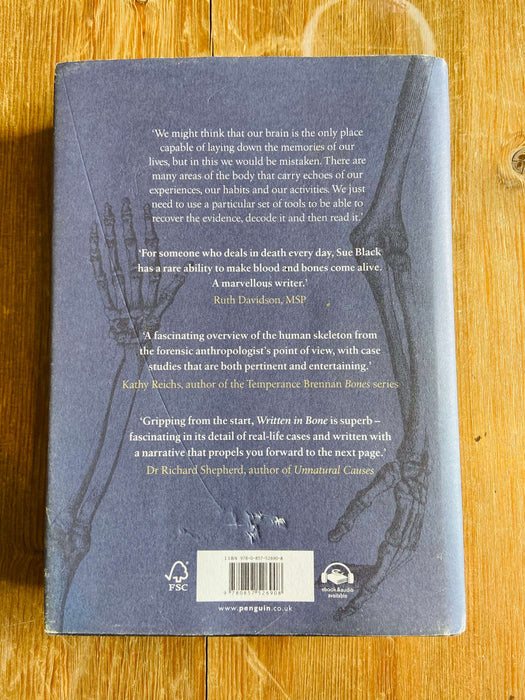 Written in Bone - Sue Black